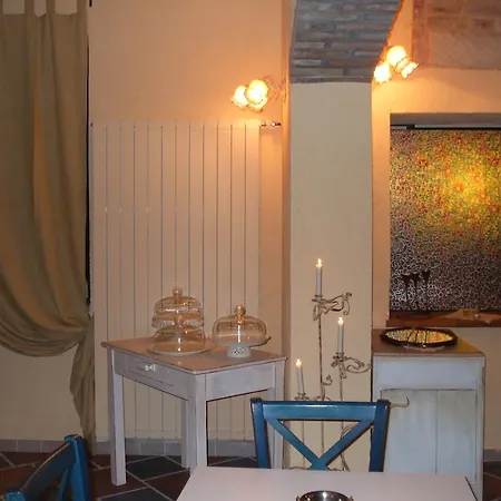 فندق مبيت وإفطار Club Collina Di Gioia *